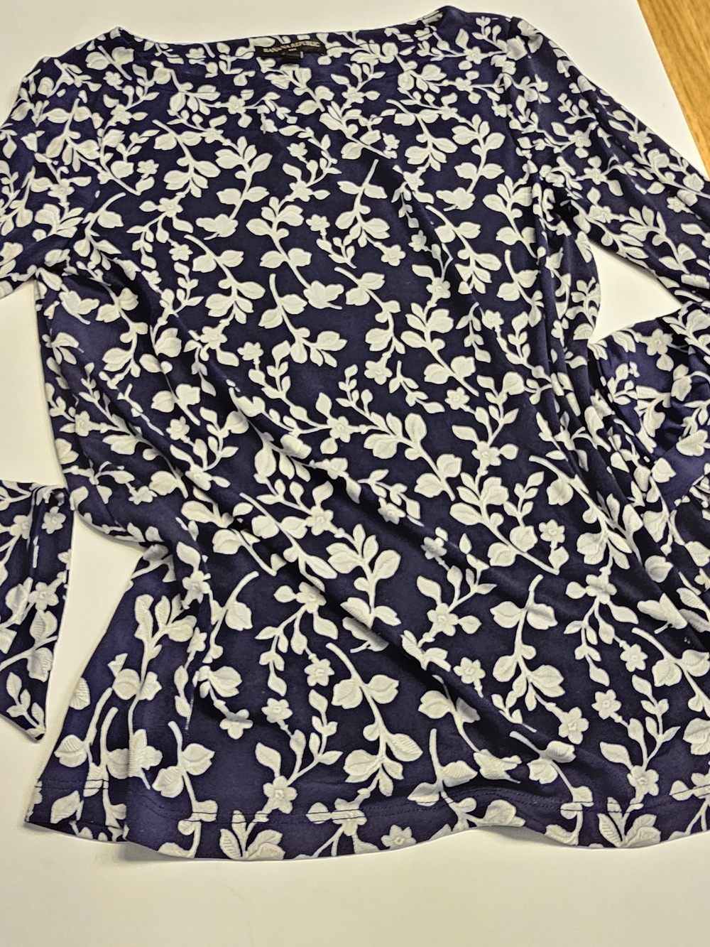 Banana Republic Navy Blue Floral Long-Sleeve Women’s Top Pullover